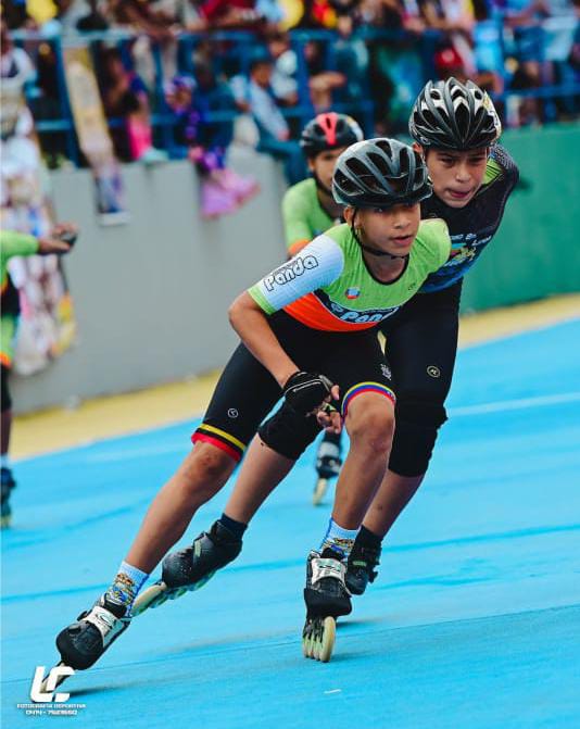 Patinador de velocidad en pista